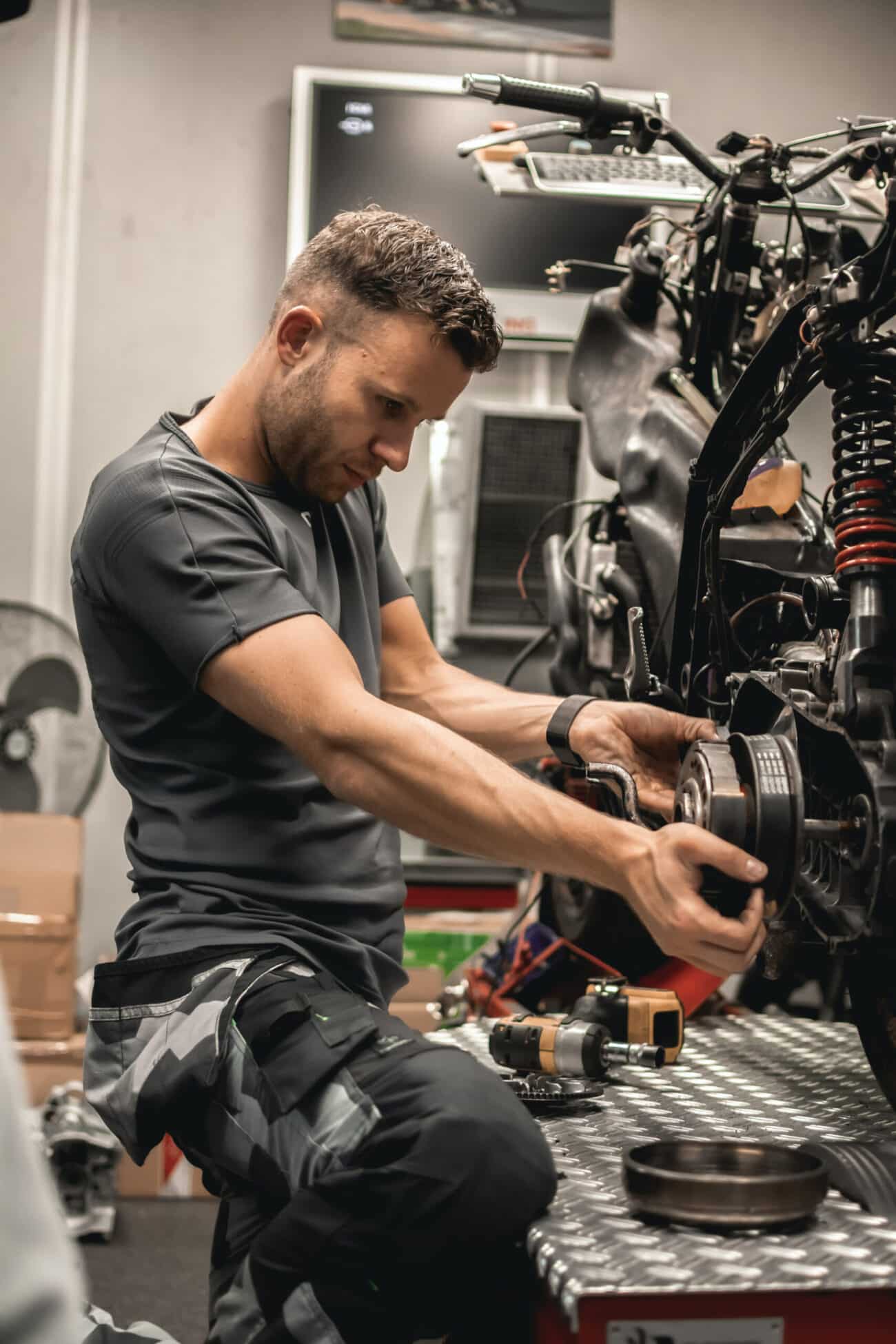 Scooter reparatie Amsterdam Noord